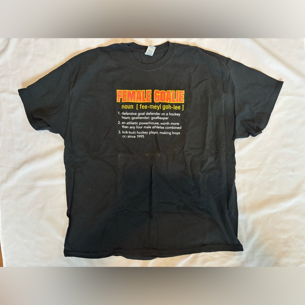 Gildan Women’s Hockey Goalie Graphic Tee in Black Sz 2XL